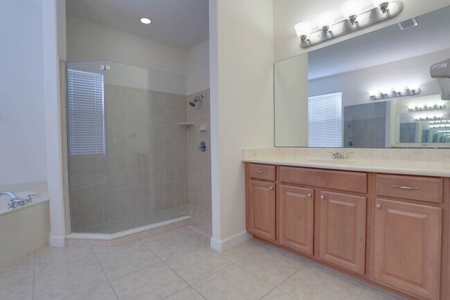 Building Photo - 2695 Palastro Way