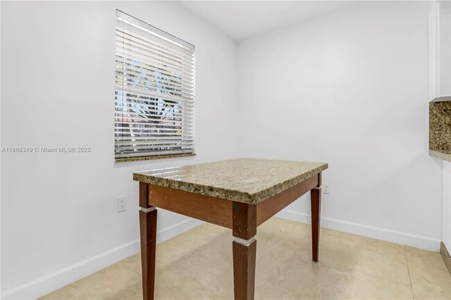 Building Photo - 3827 NE 166th St