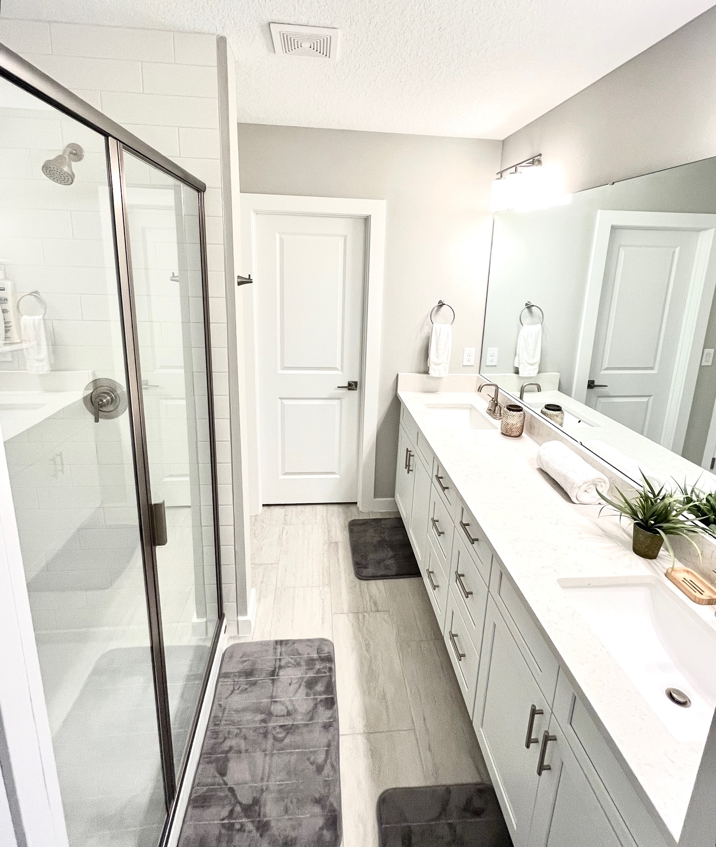 Building Photo - 6307 S Roberts Ave