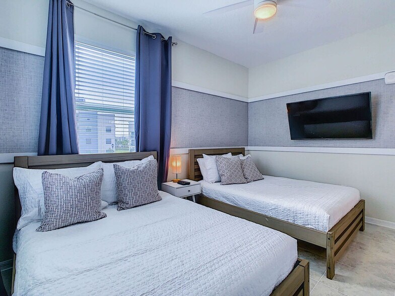 Building Photo - 3151 Paradox Cir