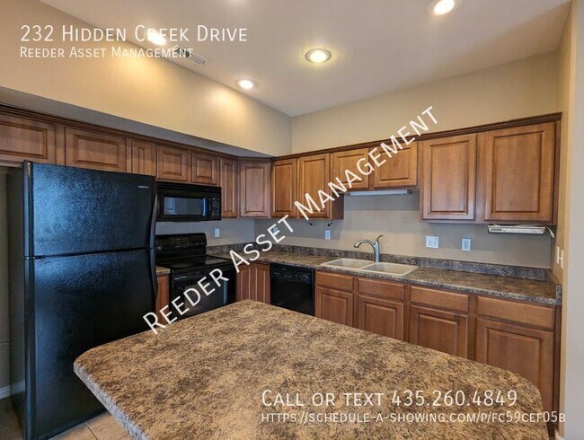 Building Photo - 232 Hidden Creek Dr