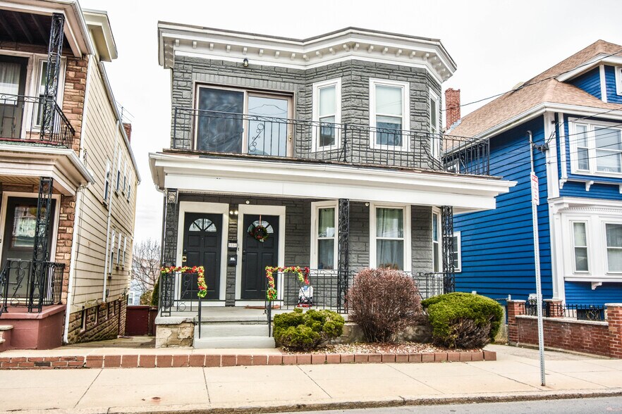 Building Photo - 1114 Saratoga St