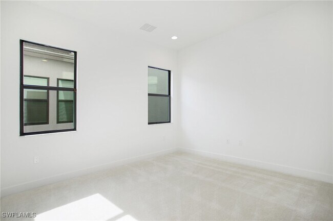 Building Photo - 20195 Ainsley St