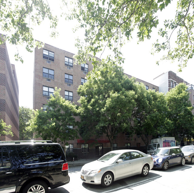 Primary Photo - The Harriet and Jeanette Weinberg Residence