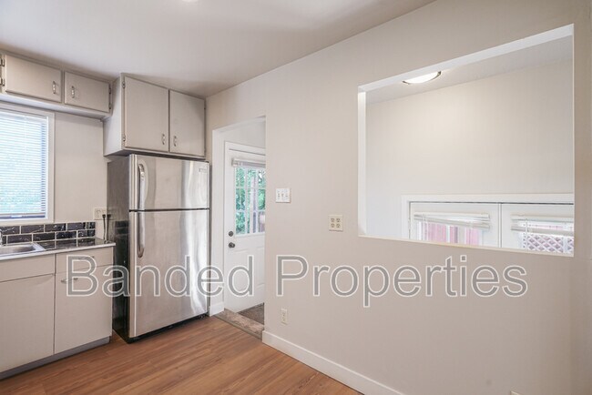 Building Photo - 351 E 4575 S