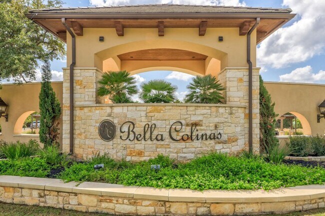 Building Photo - 5813 Viejo Dr