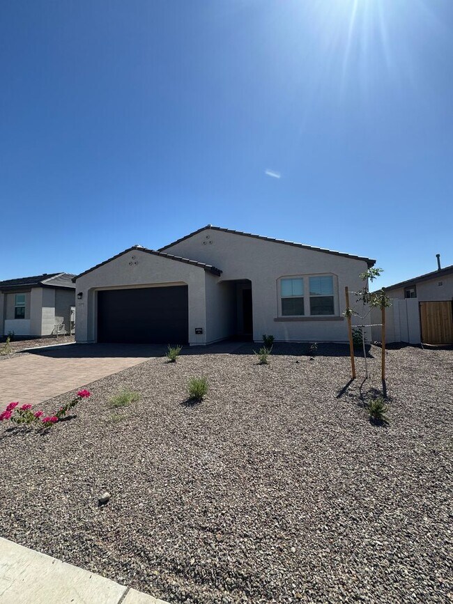 Building Photo - BRAND NEW HOME IN ALORAVITA IN PEORIA