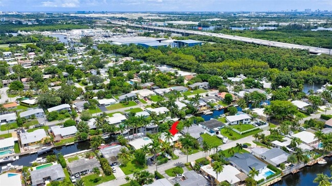 Building Photo - 2606 Gulfstream Ln