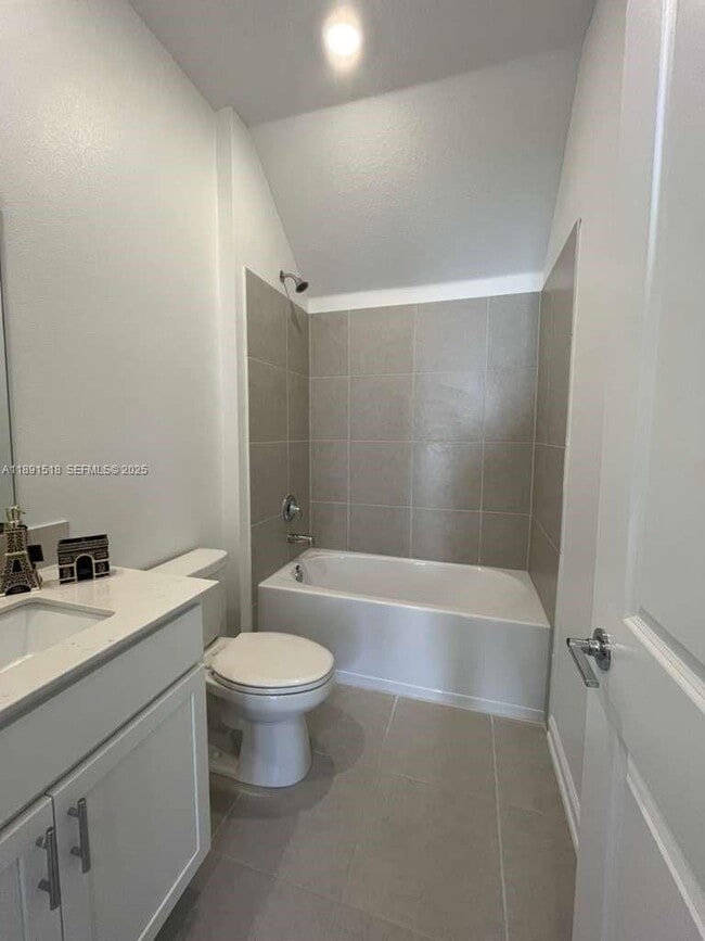 Building Photo - 5984 Zen Wy