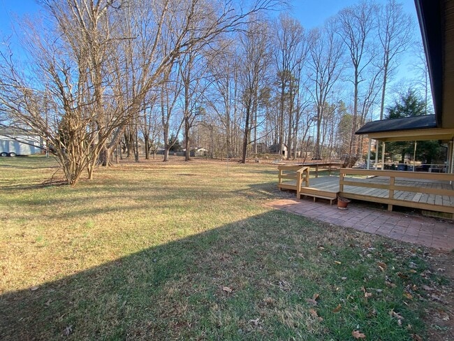 Building Photo - 3bed/2bath house on large lot with garage, Minutes from Hwy 73 and I-85, Close to Concord