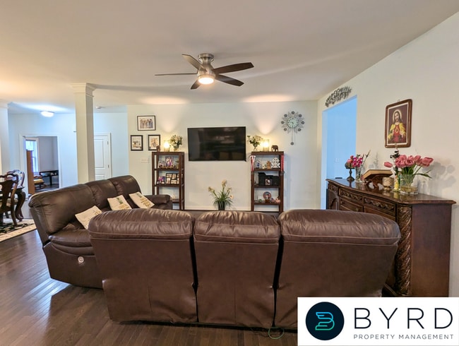 Building Photo - 14512 Farcet Dr