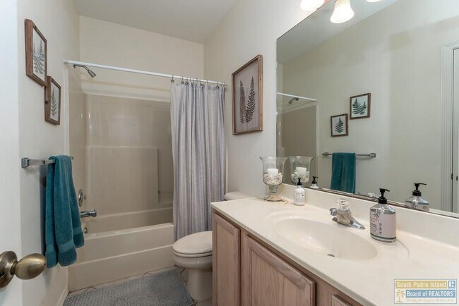 Building Photo - 29 Torrey Pines Dr