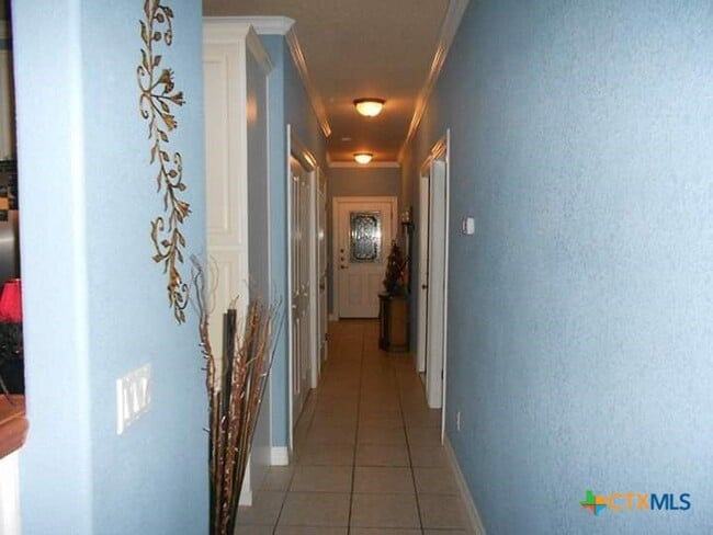 Building Photo - 3023 Green Mountain Dr