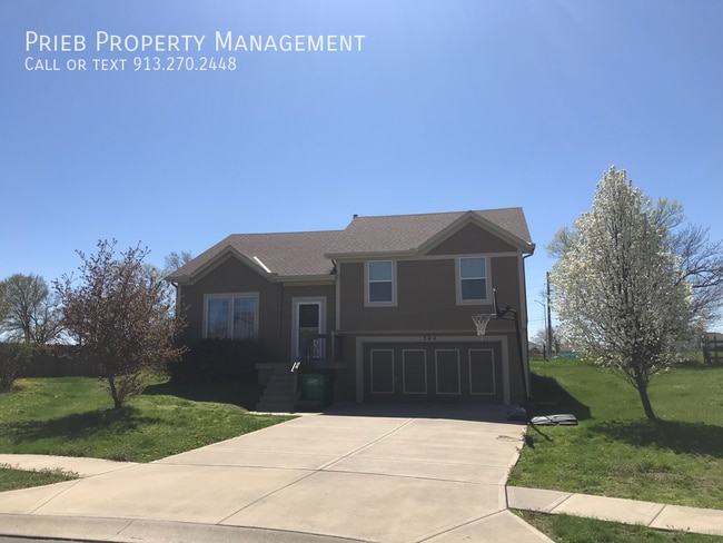 Building Photo - 534 N Poplar St