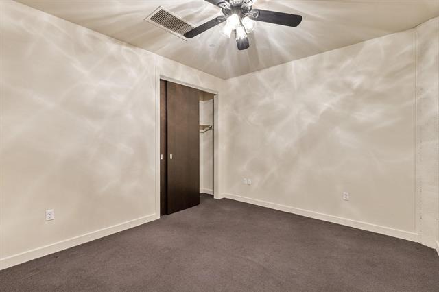 Building Photo - 2600 W 7th St