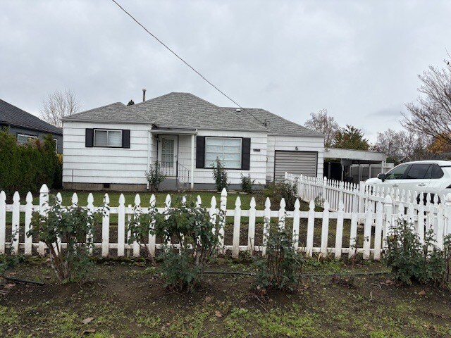 Building Photo - 4697 Clark Ave NE