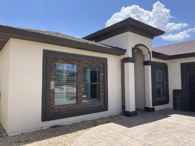 Building Photo - 3132 Tunnel Point Way