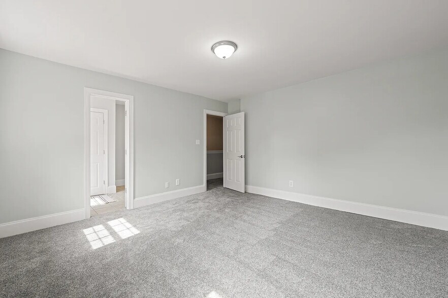 Building Photo - 1213 Manassas Court