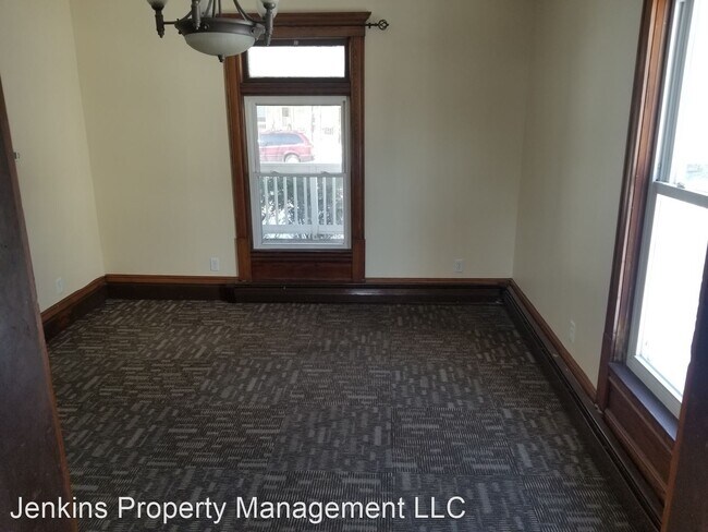 Building Photo - 5 br, 3 bath House - 122 S 4th St