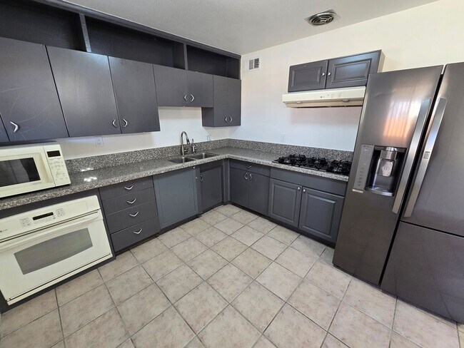 Building Photo - Beautifully Updated Single-Story Home in Sparks