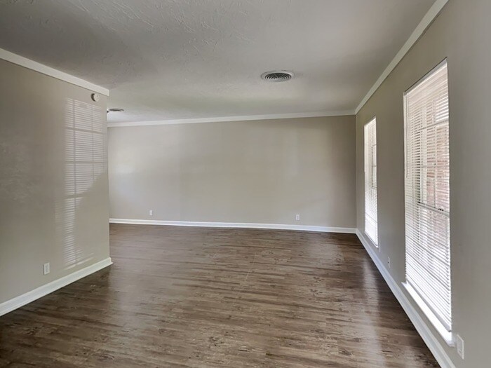 Building Photo - 10222 Belfast Rd