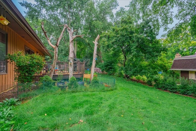 Building Photo - Parkwood Hills – Spacious 4 Bedroom, 3 Bat...