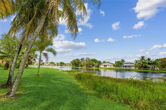 Building Photo - 4202 Sabal Ridge Cir