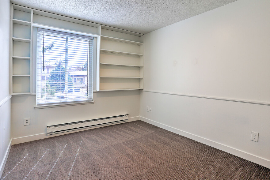 Building Photo - 2655 S Crystal St