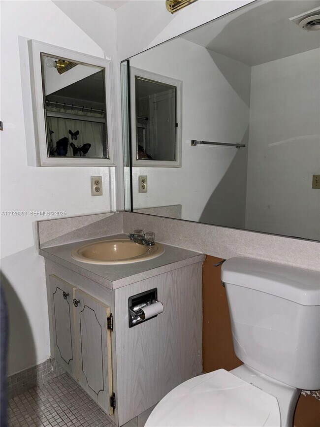 Building Photo - 149 Preston Way