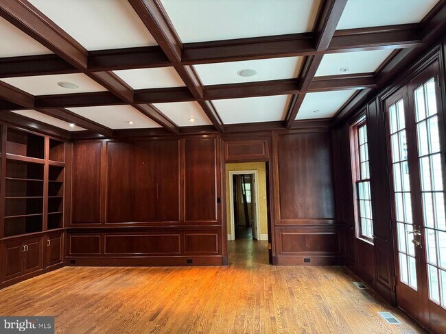 Building Photo - 10856 Patowmack Dr