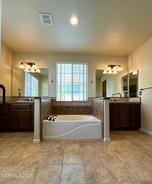 Building Photo - 7263 Foxwood Ln