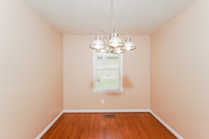 Building Photo - 417 19th Terrace NE