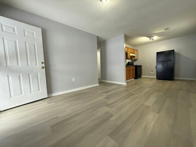 Building Photo - 1156 Fields Rd