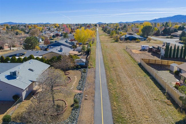 Building Photo - 3 bed, 2 bath home in Prescott Valley