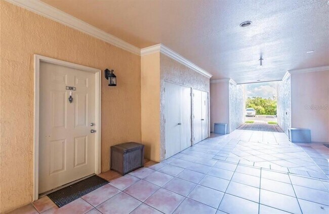 Building Photo - 4333 Bayside Village Dr