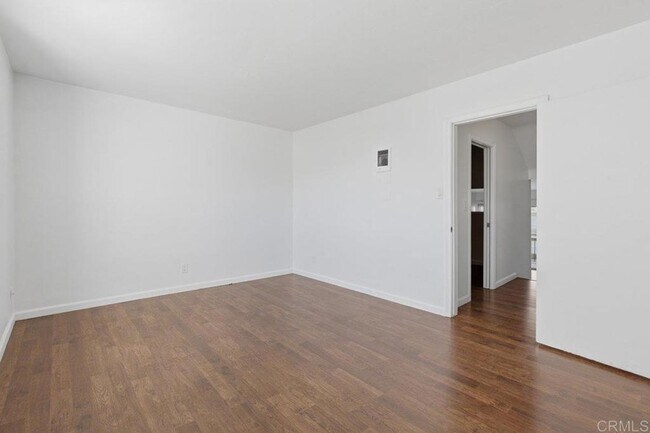 Building Photo - 2266 Grand Ave