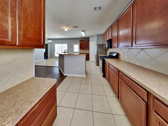 Building Photo - 1011 High Lane Court