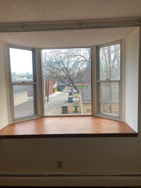 Building Photo - Simmons Manor