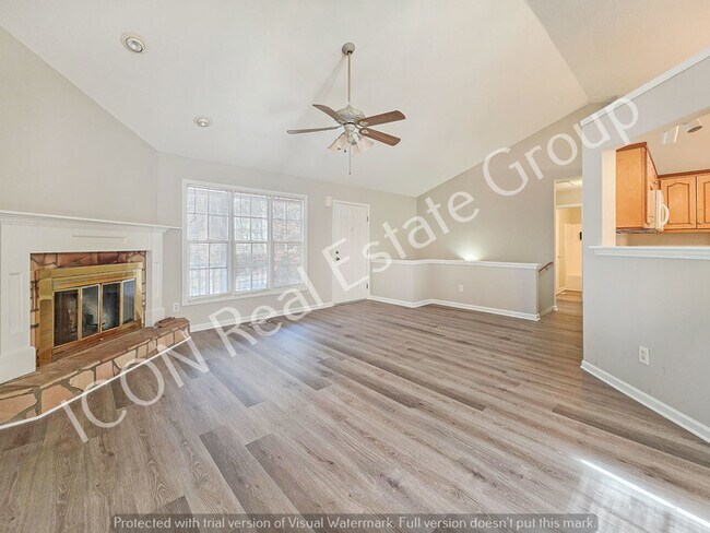 Building Photo - 3/2.5 home with large level lot