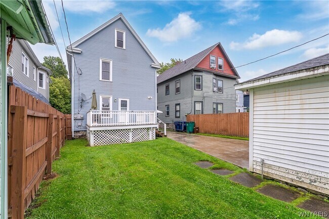 Building Photo - 238 Saranac Ave