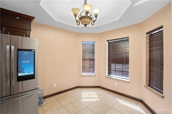 Building Photo - 307 Silverado Dr E