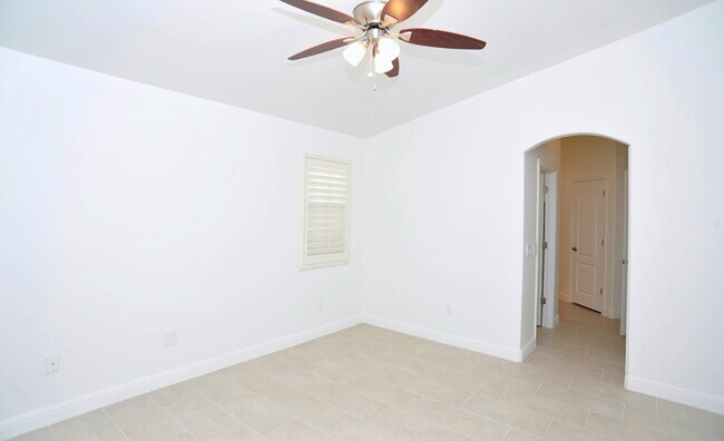 Building Photo - 3 bedroom 2 bathroom in Vail School District