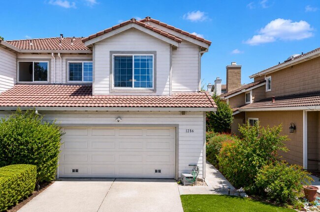 Building Photo - 1286 Crestpoint Dr