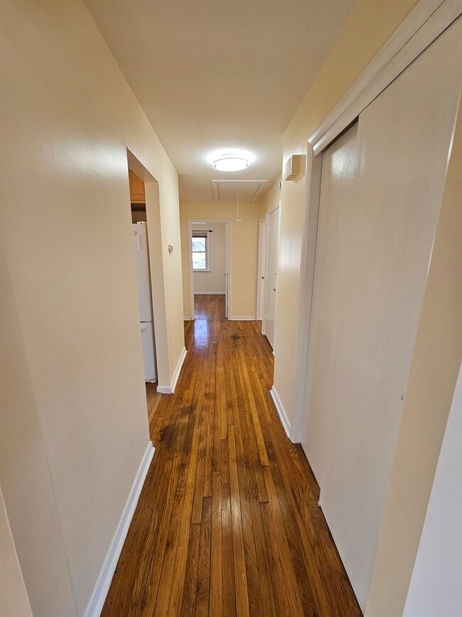 Building Photo - 122 Eckel Rd