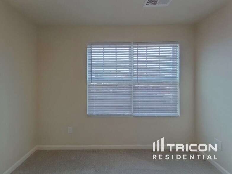 Building Photo - 4030 Rustling Grass Trl