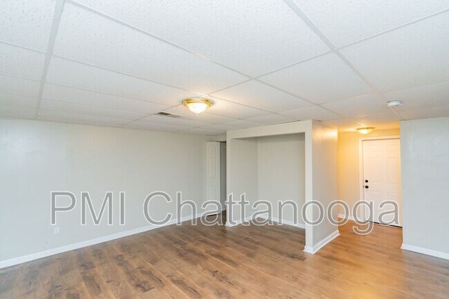 Building Photo - 37 Anderson Rd