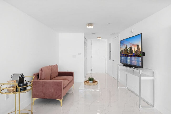 Building Photo - 6620 Indian Creek Dr