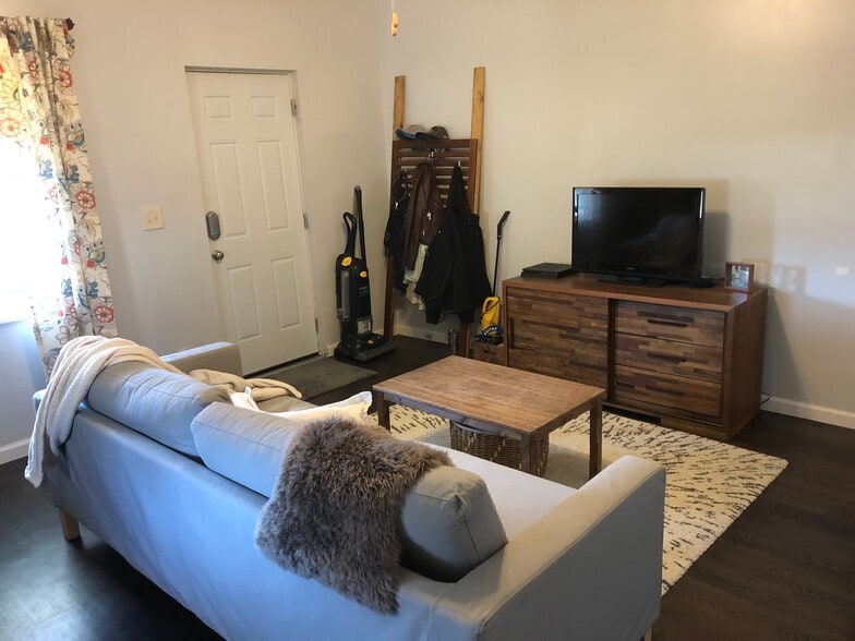 living room - 717 Liberty St