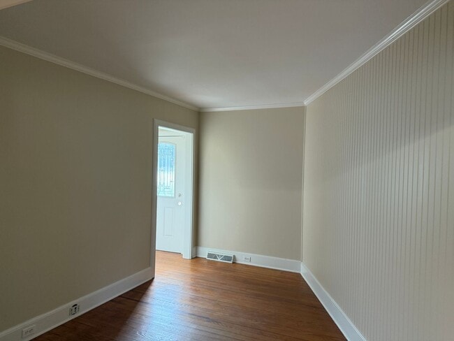 Building Photo - Lexington Office Space