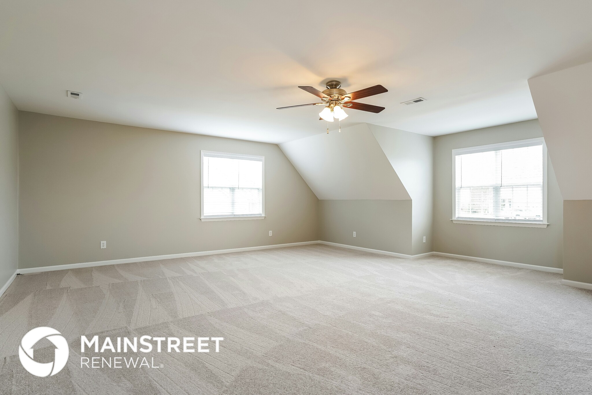 Building Photo - 114 Clarence Ln